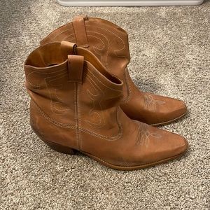 Mens cowboy boots size 10